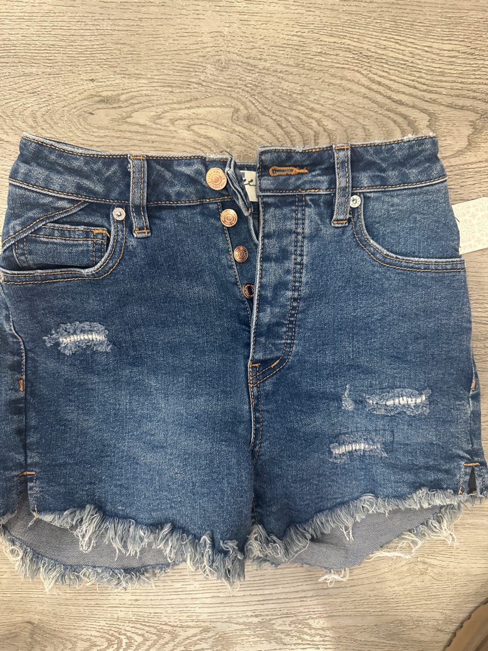 We The Free Light Curvy Shorts—Size 25